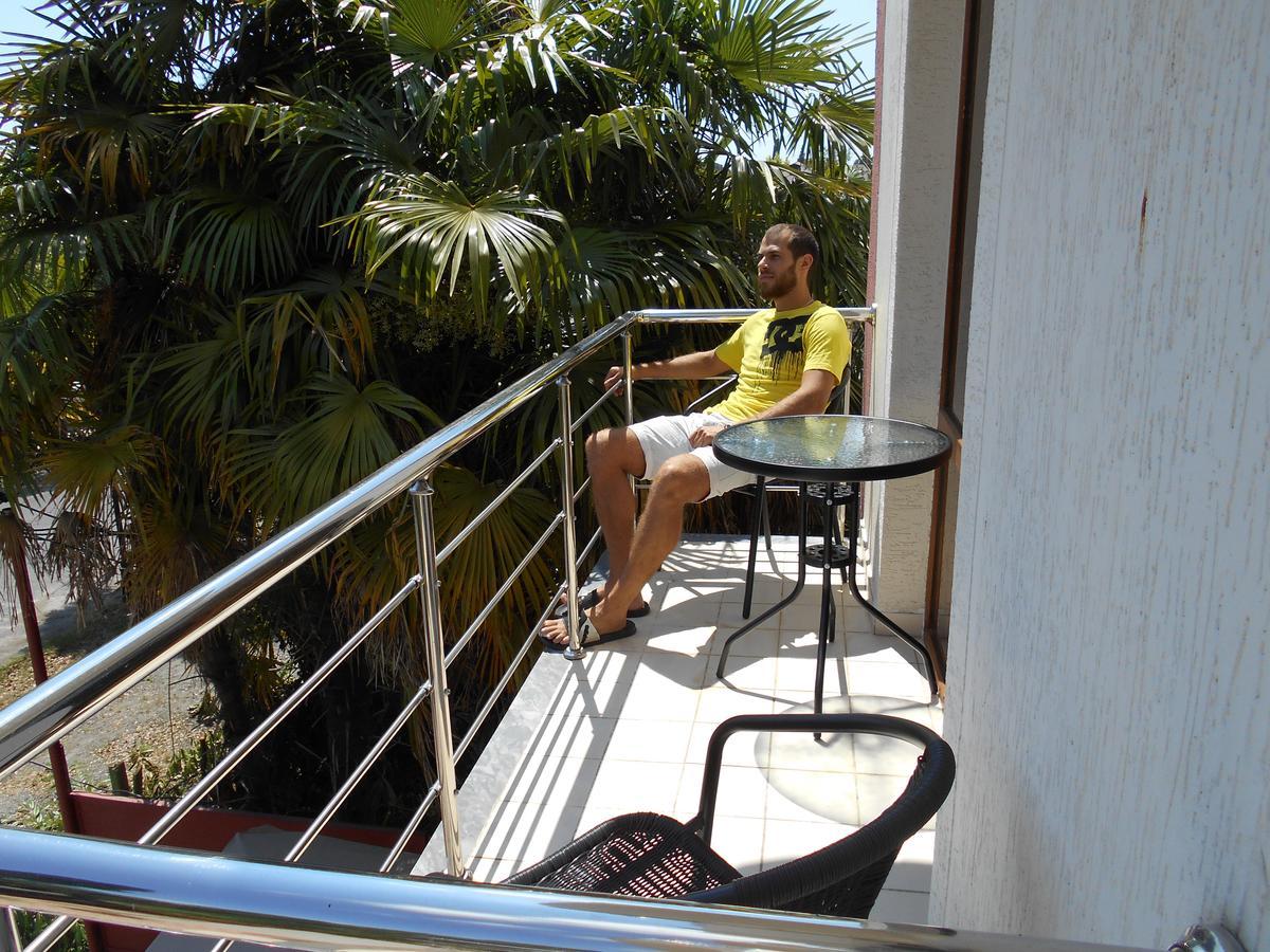Hotel Amrita ซุคุม ภายนอก รูปภาพ
